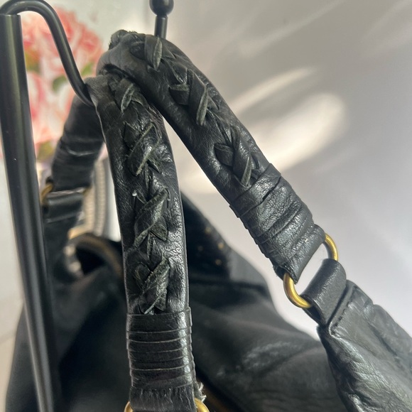 AVAROSE Unique Elegant Black Leather shoulder bag - Picture 7 of 12